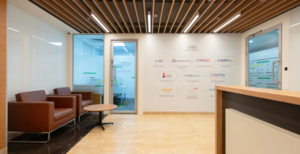 “5. I have received a clear and deep explanation of dealing with each section of UKCAT with lots of example questions. The brilliant resources offered helped me boost my confidence to appear in exams.” Swetha Rao Parents of Swetha Rao